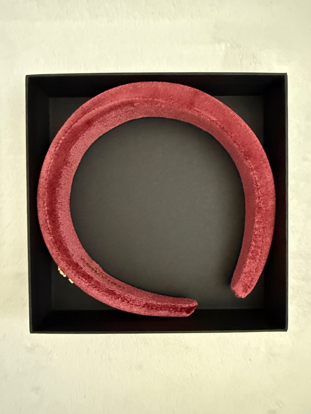 {NEW} Dolce & Gabbana Beauty | Padded Plush Velvet Headband Deep Mauve Burgundy - Picture 15 of 15